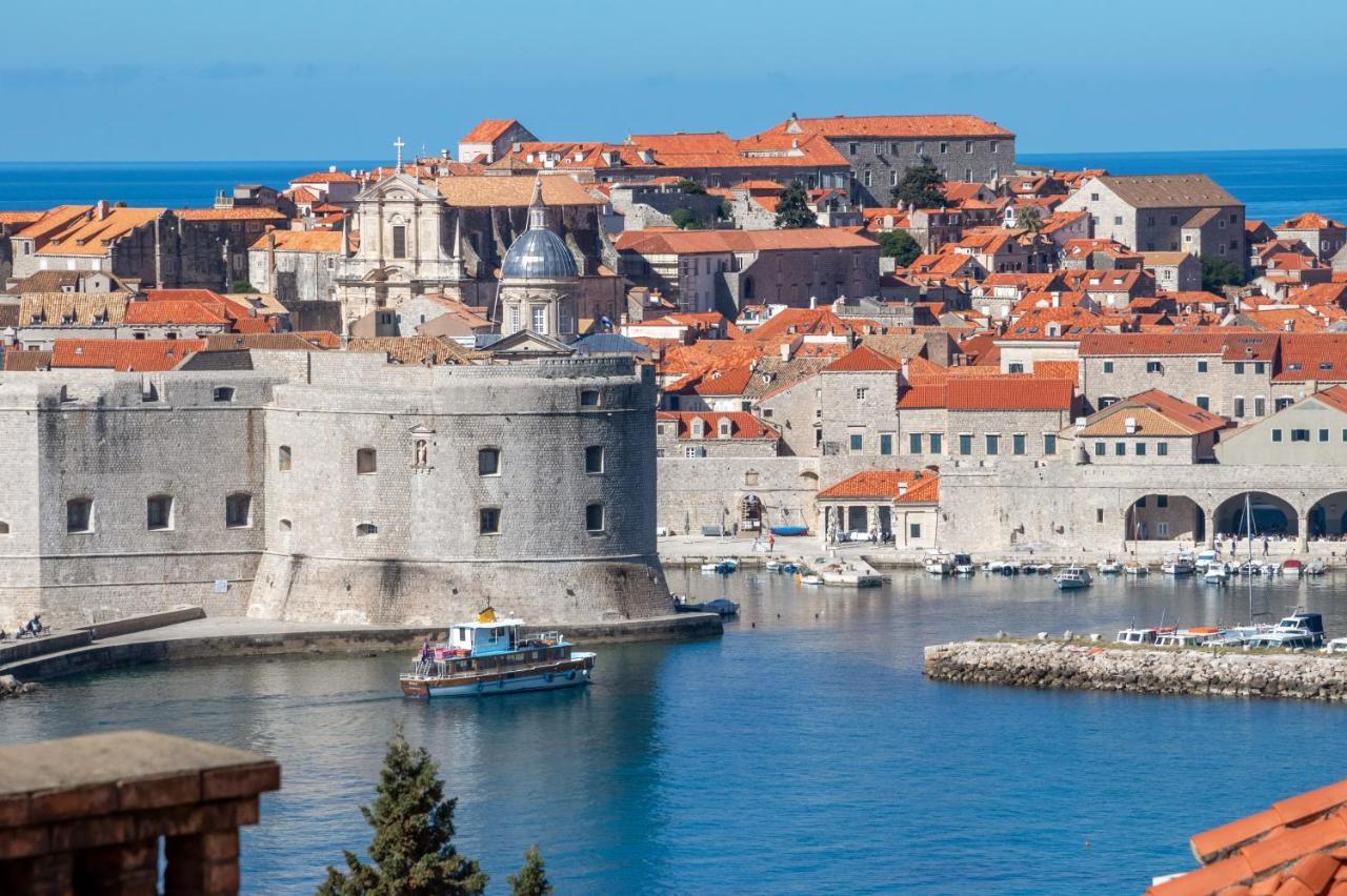 Sunset Over The Dubrovnik'S Old Town ภายนอก รูปภาพ