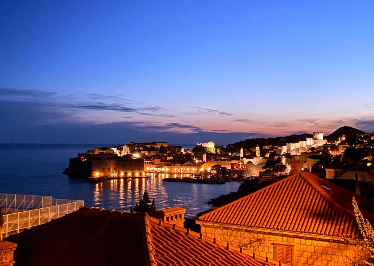 Sunset Over The Dubrovnik'S Old Town ภายนอก รูปภาพ